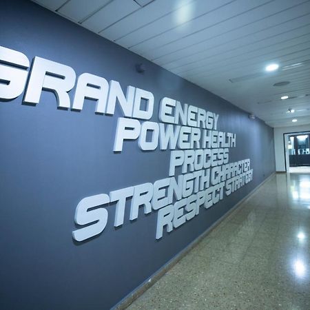 Cross Health Spa Center Erivan Exterior foto
