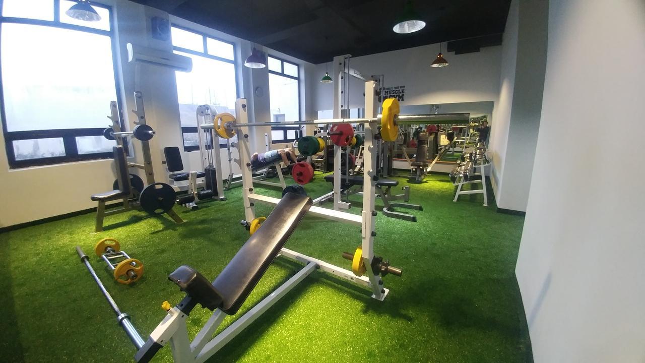 Cross Health Spa Center Erivan Exterior foto
