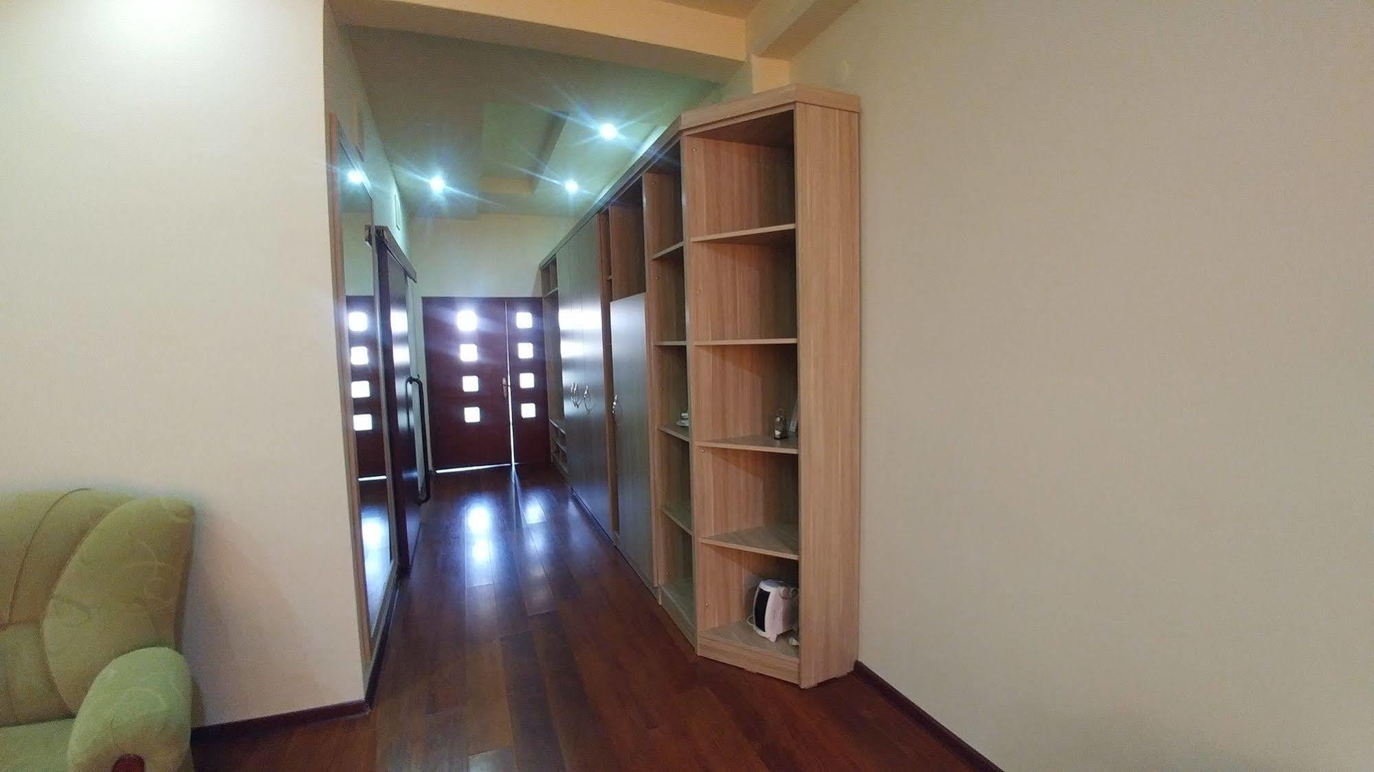 Cross Health Spa Center Erivan Exterior foto